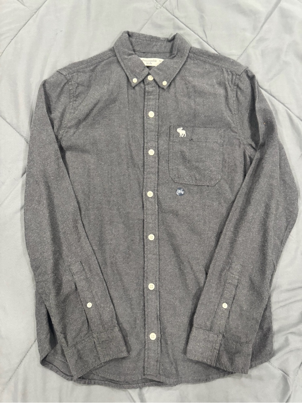 abercrombie kids Gray Long-Sleeve Button-Down Shirt